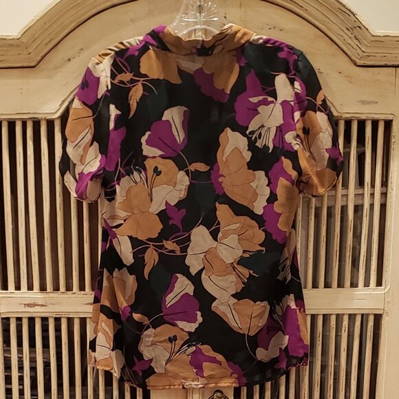 Calvin Klein Black Floral Print Pullover Top - Picture 2 of 9